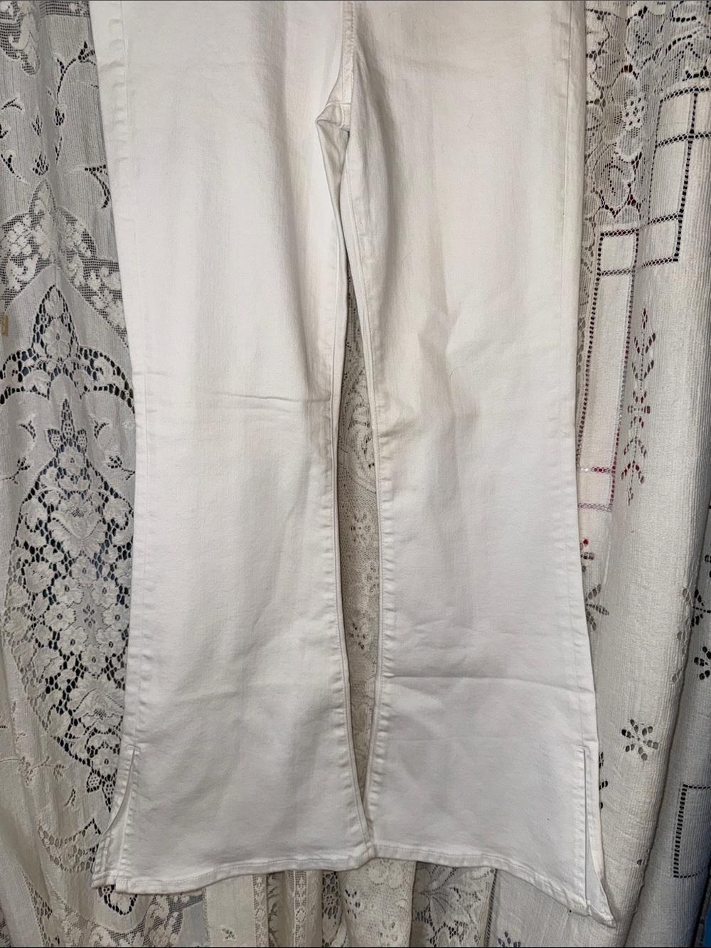 American Eagle Outfitters White Flare Jeans - Picture 2 of 8